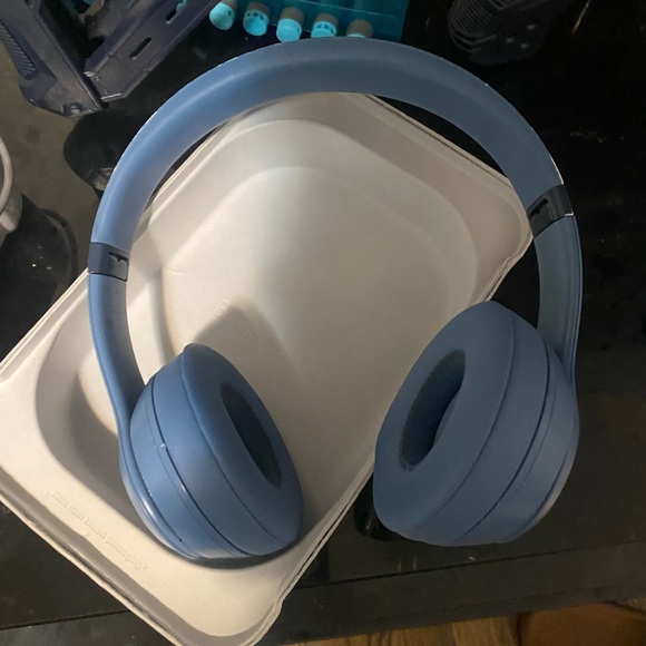 Blue solo 4 beats works fine and very loud here n